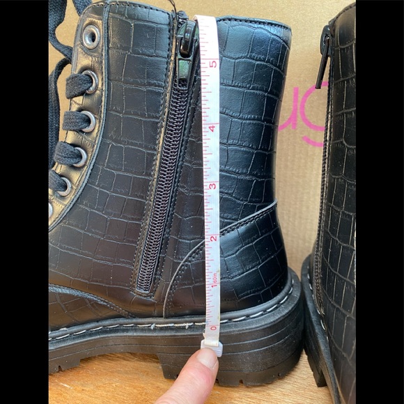 POPSUGAR KAEDY BLACK LACE-UP ANKLE COMBAT/MOTO BOOTS - Picture 5 of 8